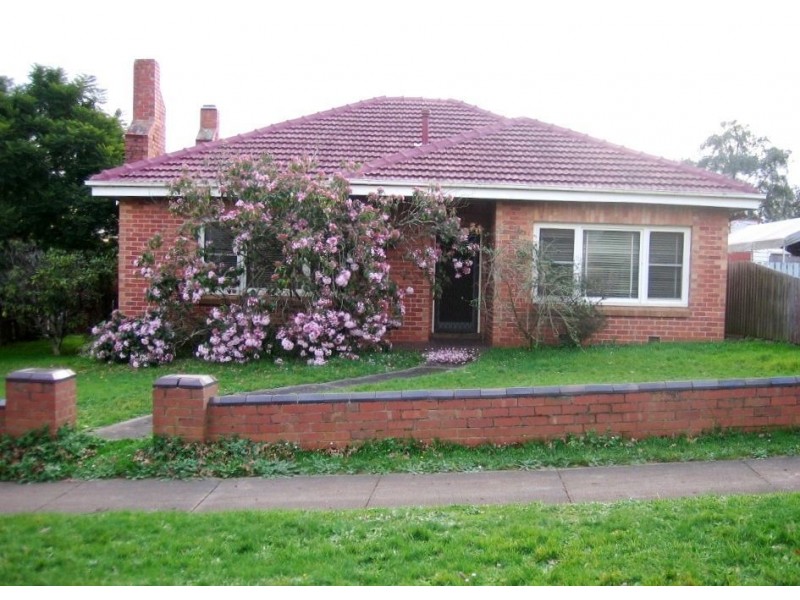 15 Albert Road, Drouin VIC 3818