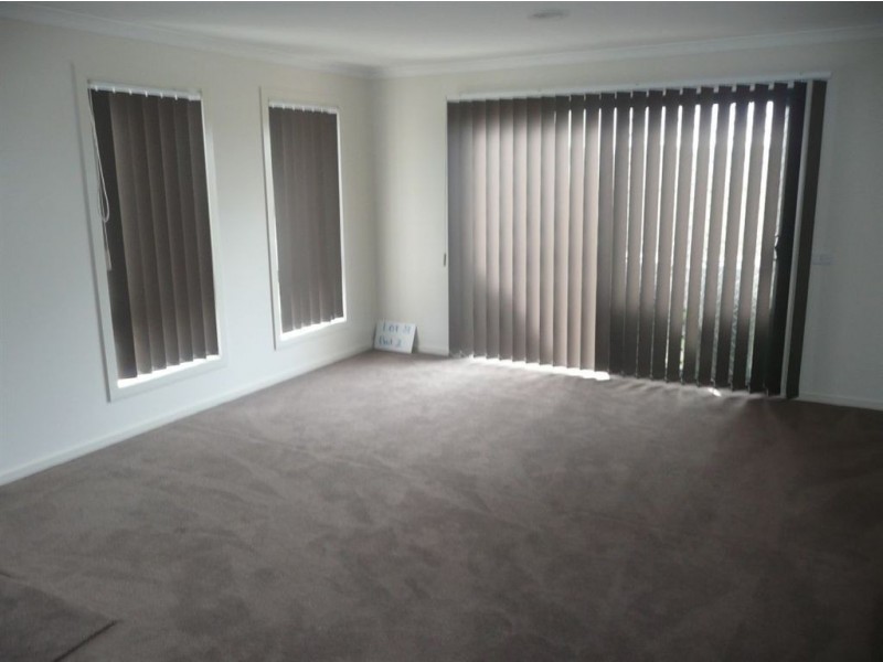 32 Burnnett Court, Longwarry VIC 3816
