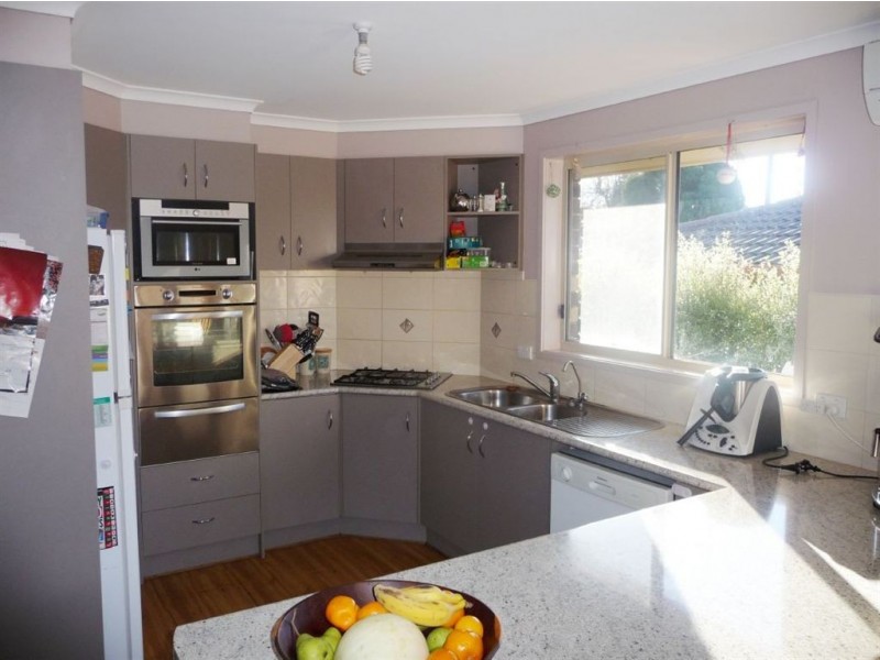 6 McLean Street, Drouin VIC 3818