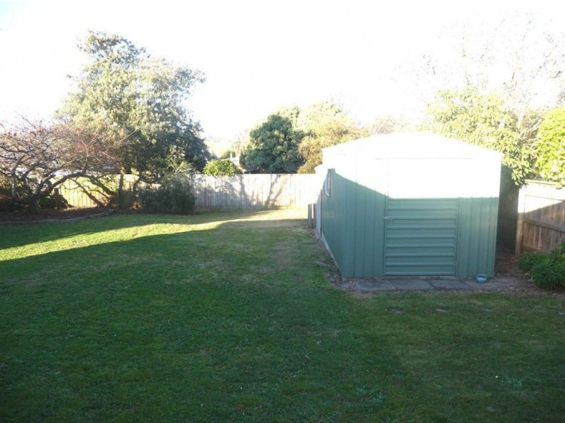 6 McLean Street, Drouin VIC 3818