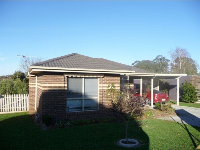 6 McLean Street, Drouin VIC 3818