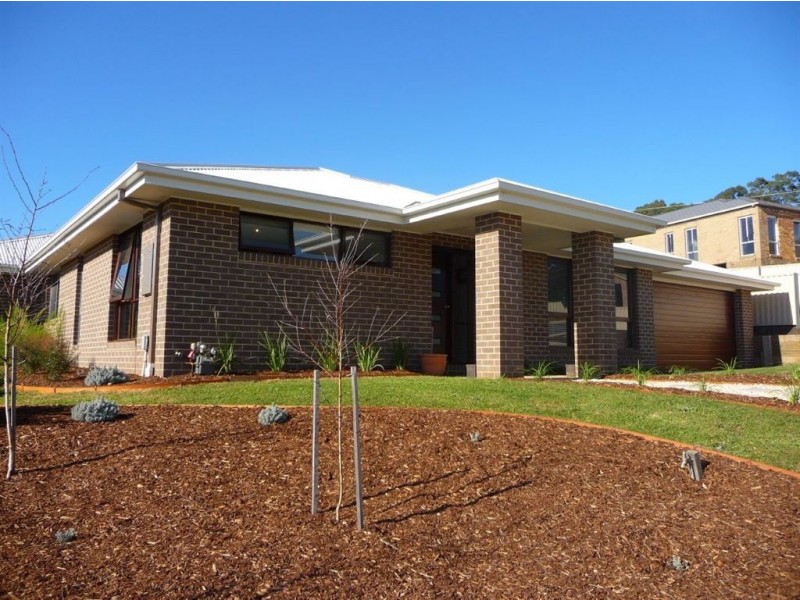 7 Crystal Court, Drouin VIC 3818