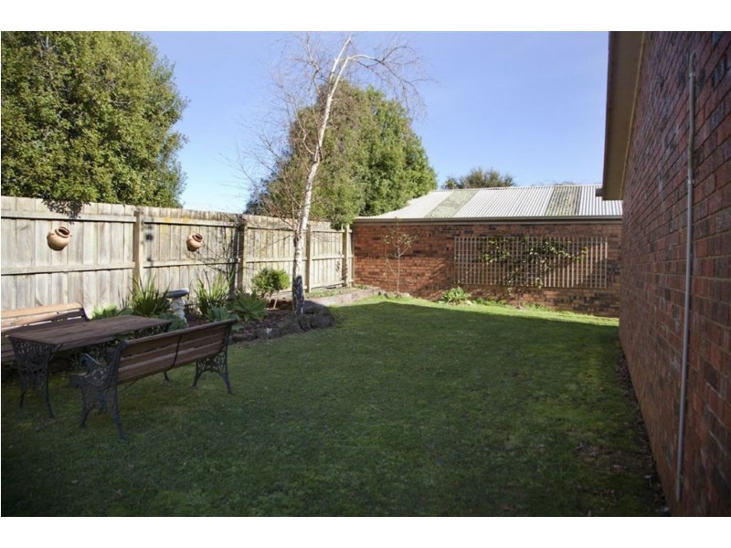 64 Lardner Road, Drouin VIC 3818
