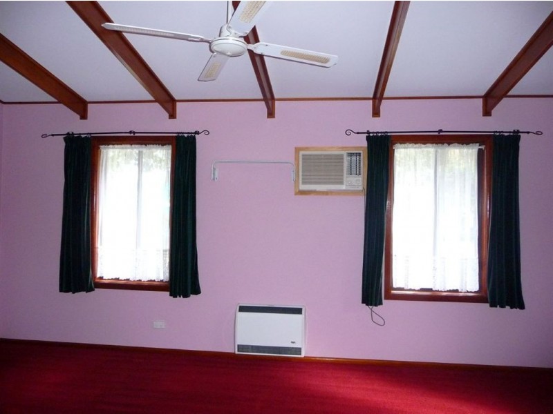 35 Drouin Caravan Park, Princes Way, Drouin VIC 3818