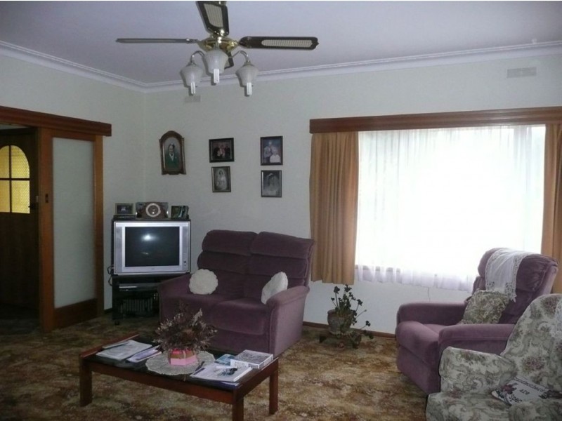 28 Albert Road, Drouin VIC 3818