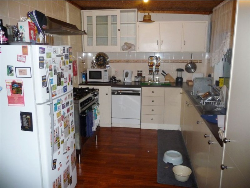 77 Main Street, Garfield VIC 3814