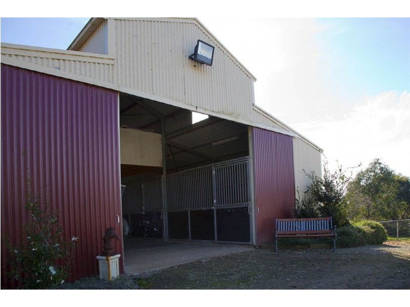 18 Greenland Drive, Drouin VIC 3818