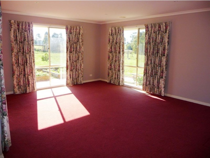 14 Robinhood Way, Drouin VIC 3818