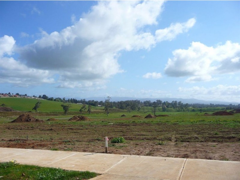 Lot 1825 Bexley Boulevard, Drouin VIC 3818