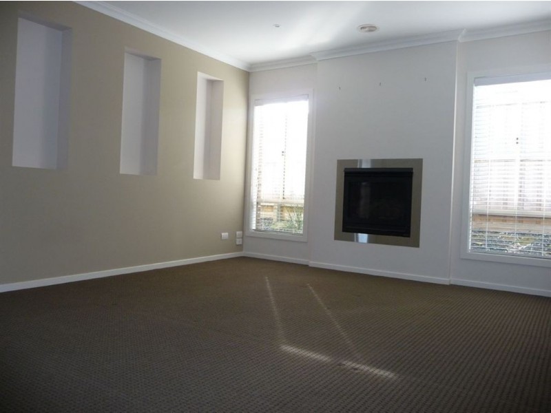 26 Palm Sqaure, Drouin VIC 3818