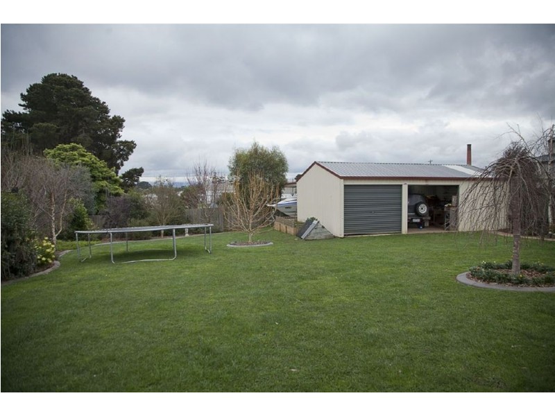 2 Picadilly Court, Drouin VIC 3818