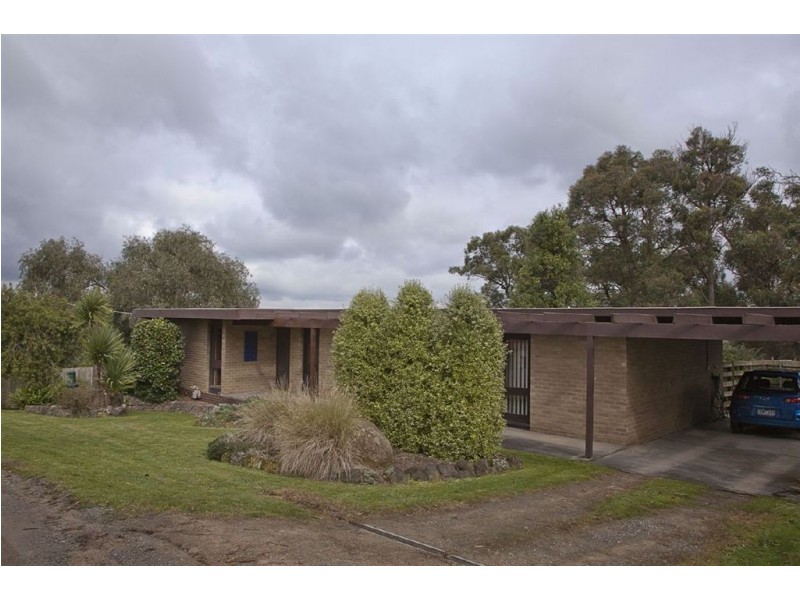 30 Hilltop Avenue, Bunyip VIC 3815