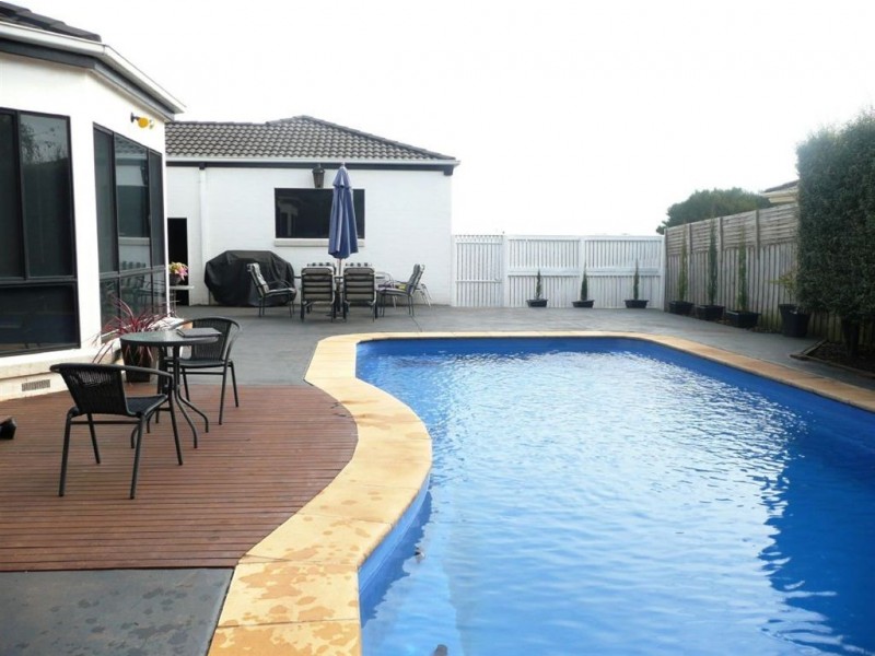 6-8 Grandview Close, Drouin VIC 3818