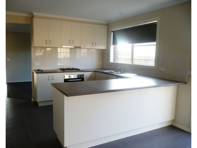 12 Clifford Drive, Drouin VIC 3818