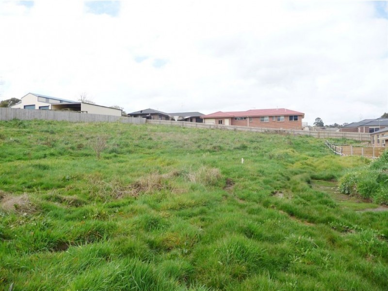 302 Settlement Road, Drouin VIC 3818