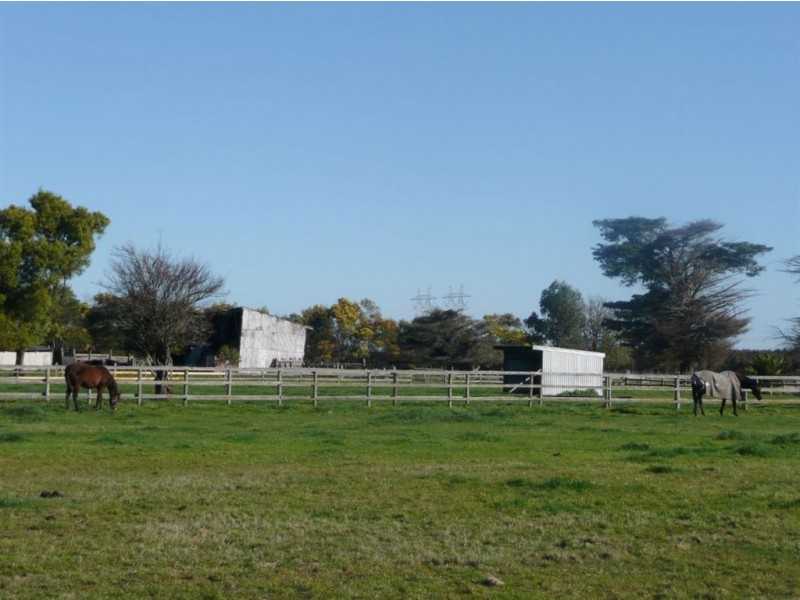 260 Fourteen Mile Road, Garfield VIC 3814