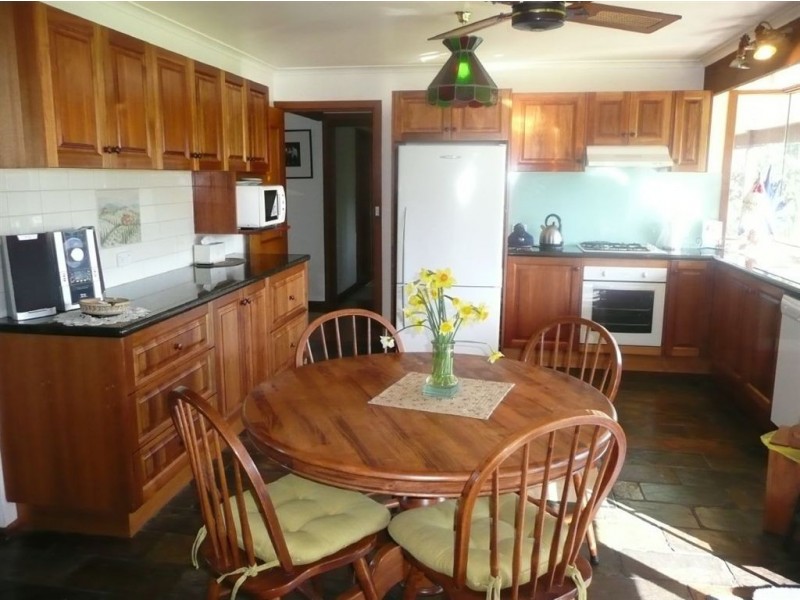 260 Fourteen Mile Road, Garfield VIC 3814