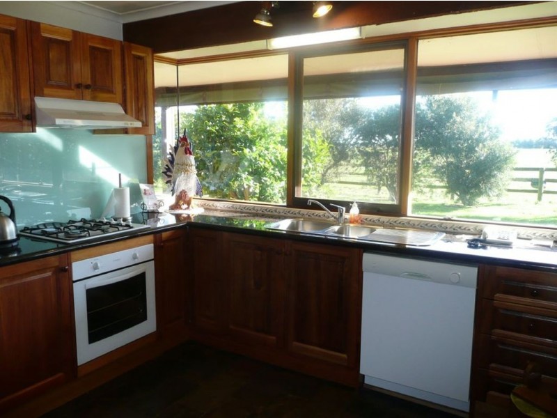 260 Fourteen Mile Road, Garfield VIC 3814