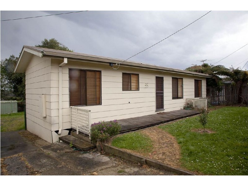 35 Ferris Street, Drouin VIC 3818