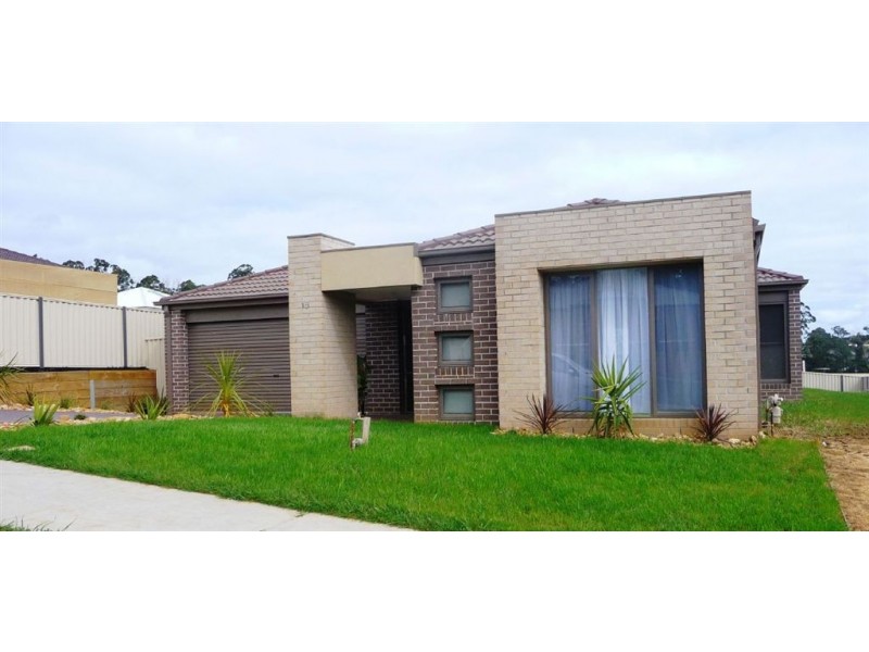 15 Mineral Court, Drouin VIC 3818