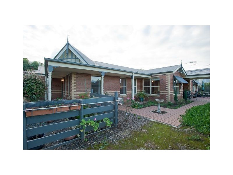 15 Millenium Court, Drouin VIC 3818