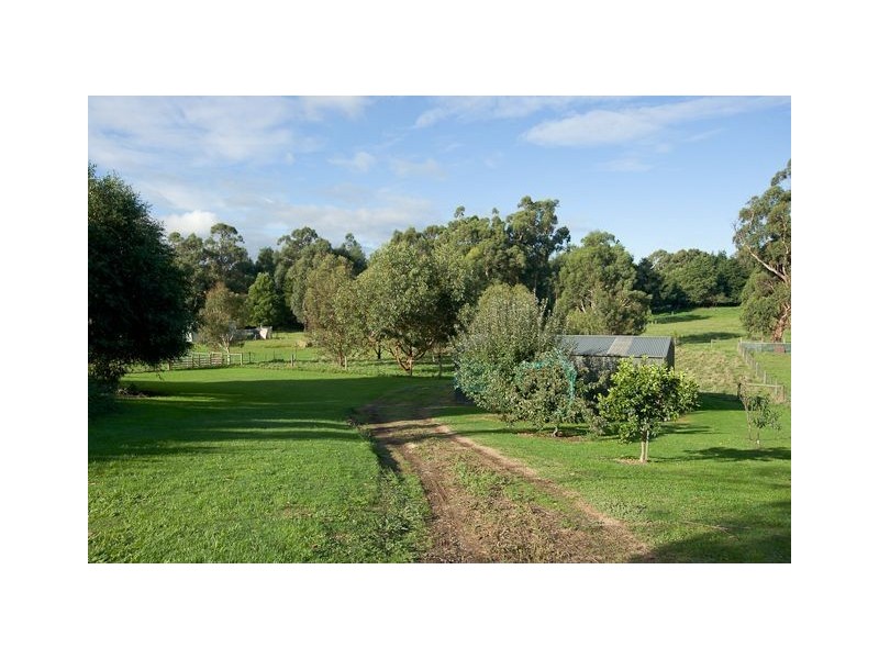 15 Millenium Court, Drouin VIC 3818