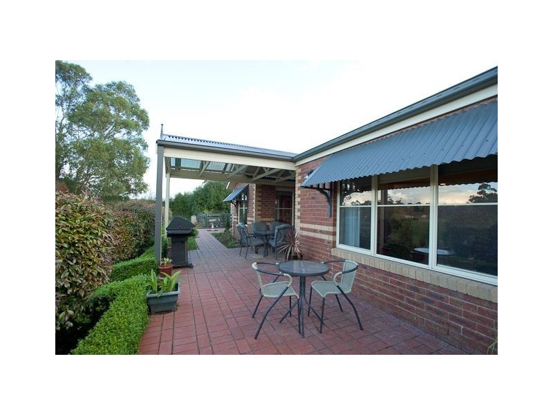 15 Millenium Court, Drouin VIC 3818