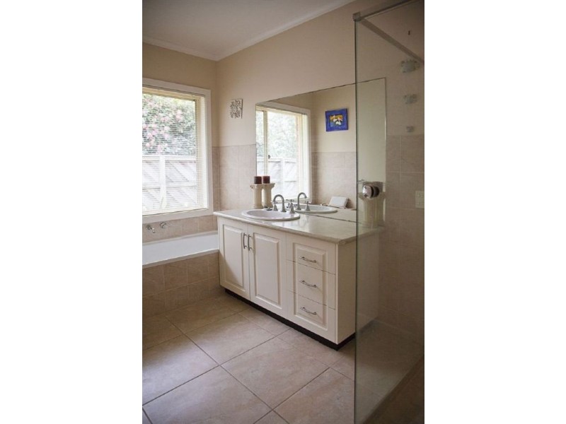 41 Albert Road, Drouin VIC 3818