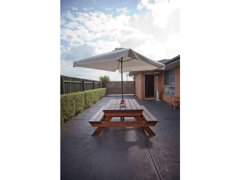 7 Mayfair Drive, Drouin VIC 3818