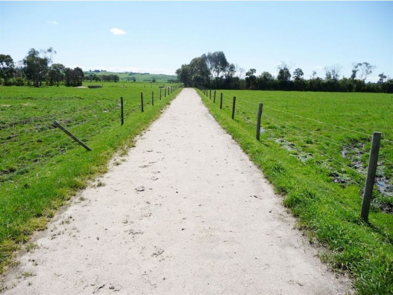 50 Woodleigh – St Helier Road, Woodleigh VIC 3945