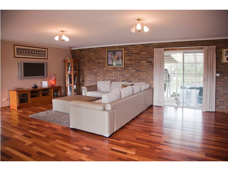 120 Sand Road, Longwarry VIC 3816