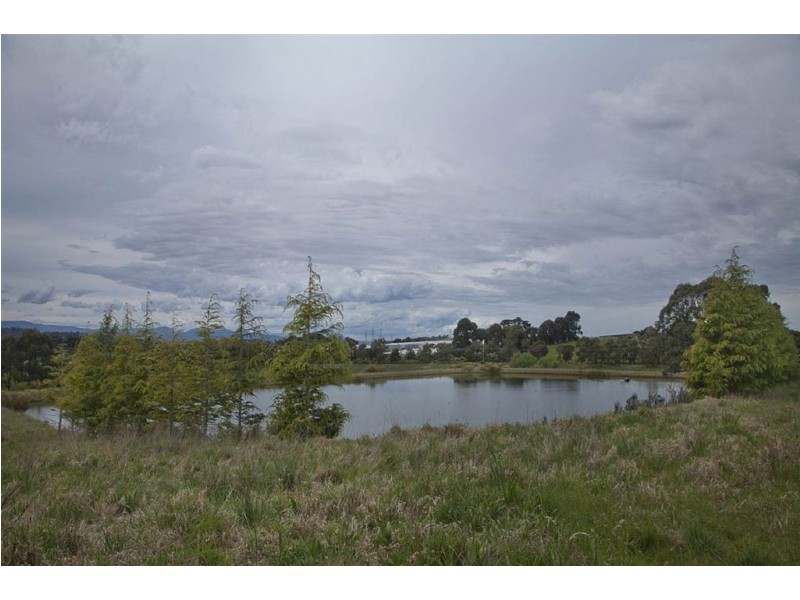 2805 Princes Freeway, Garfield North VIC 3814