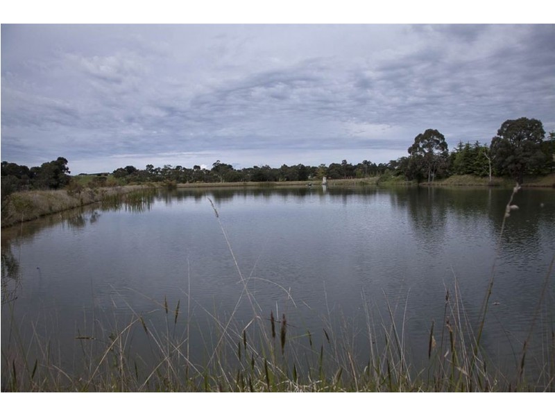 2805 Princes Freeway, Garfield North VIC 3814
