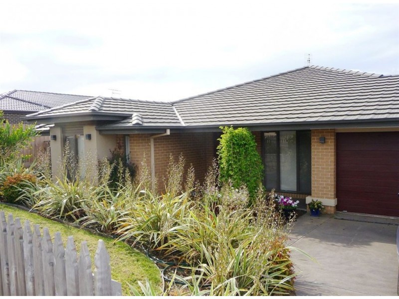 6 Rimfire Avenue, Drouin VIC 3818