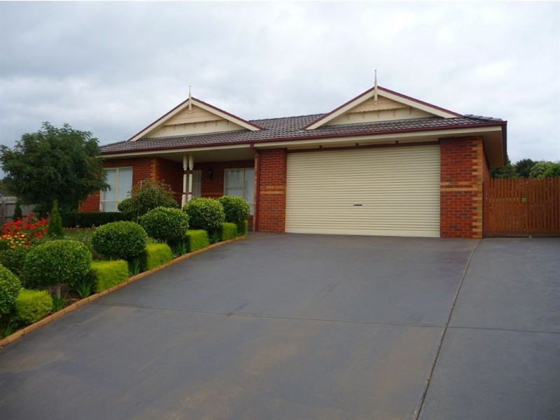 15 Cypress Court, Drouin VIC 3818