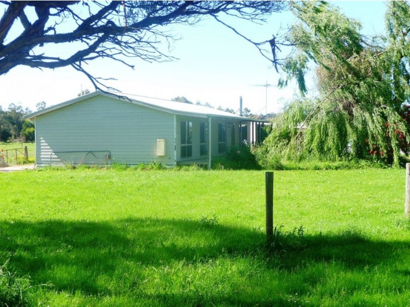 4 Corduroy Road, Longwarry VIC 3816