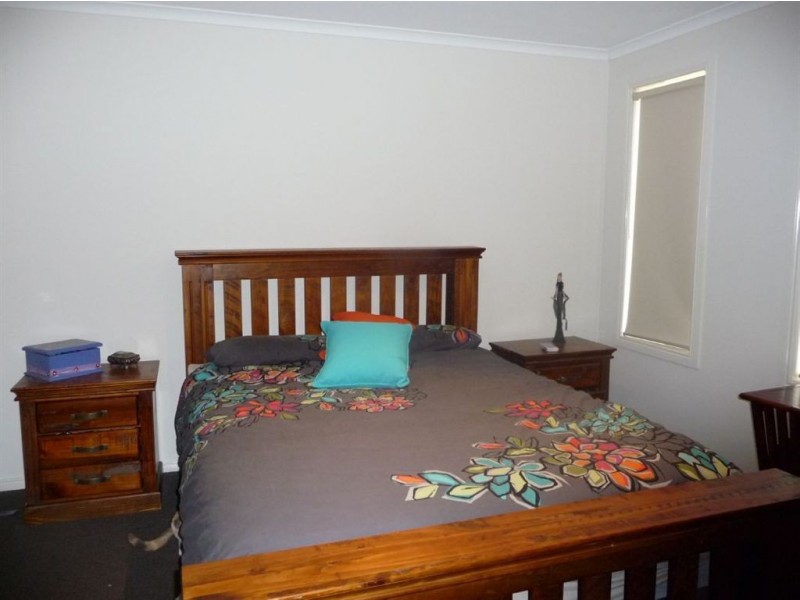 26 Hatfield Drive, Drouin VIC 3818