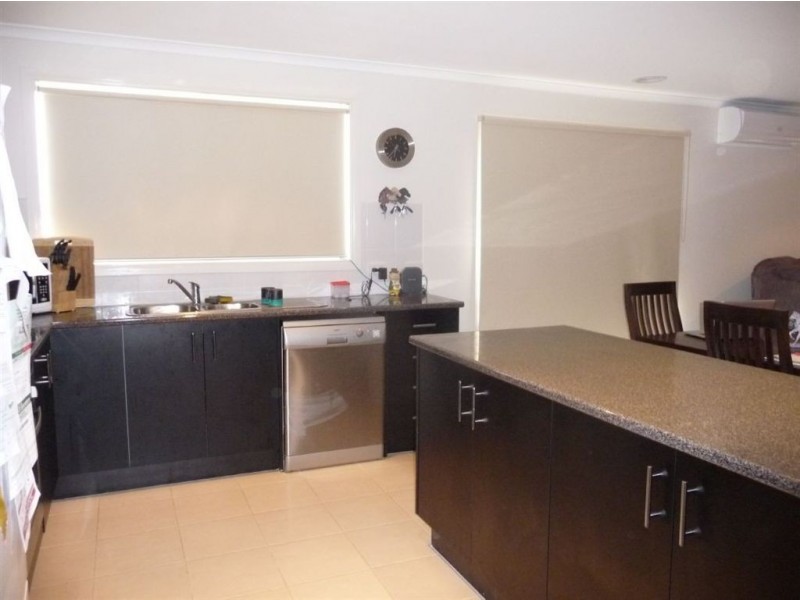 26 Hatfield Drive, Drouin VIC 3818