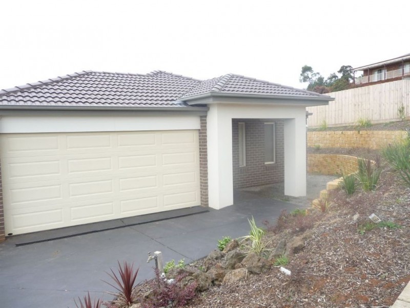 26 Hatfield Drive, Drouin VIC 3818