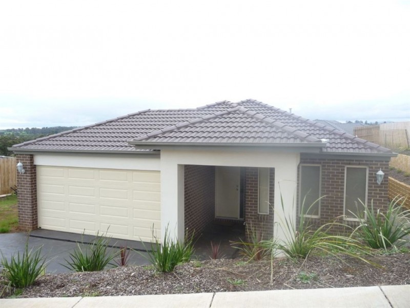 26 Hatfield Drive, Drouin VIC 3818