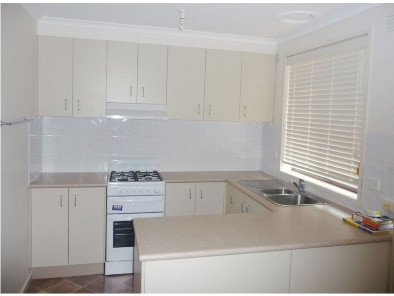 1/7 Lindman Street, Drouin VIC 3818