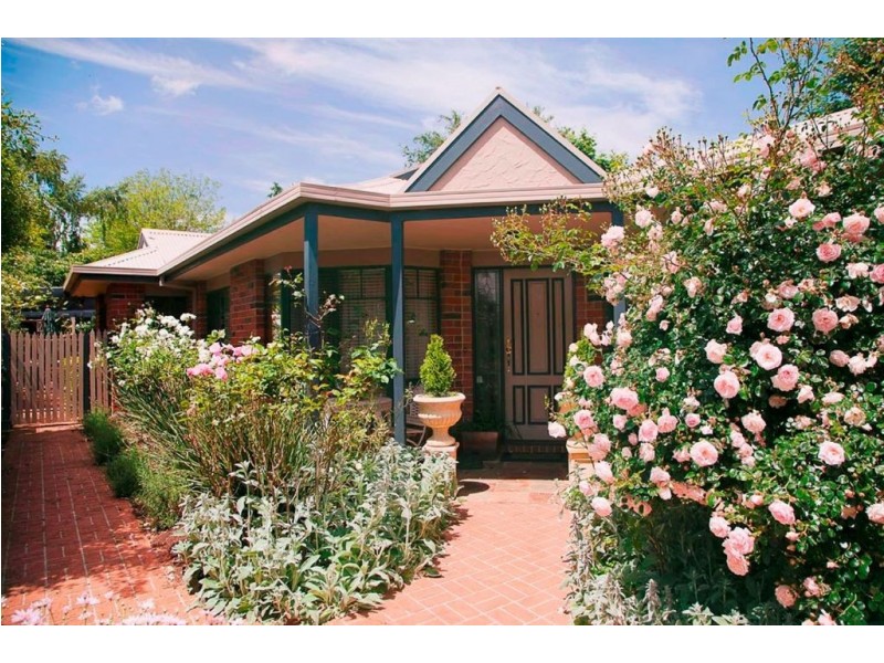 6 Willow Crescent, Warragul VIC 3820