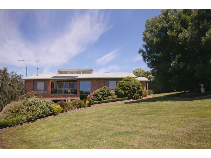 11 Greenland Drive, Drouin VIC 3818