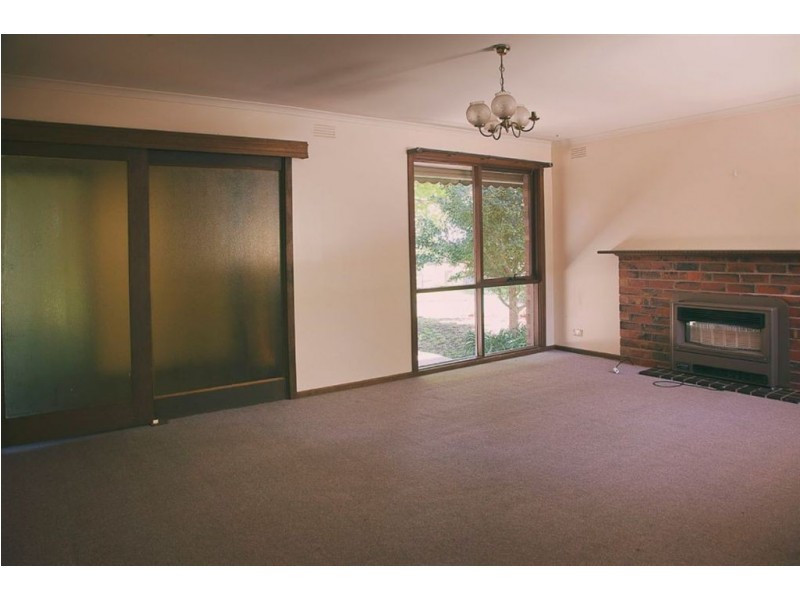 2 Pearson Street, Drouin VIC 3818