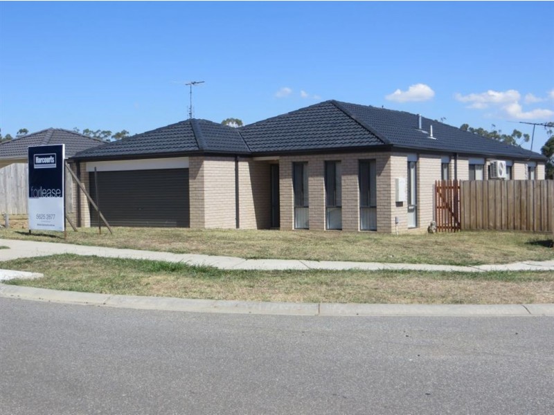 21 Springwater Drive, Drouin VIC 3818