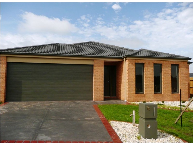 73 Cook Street, Drouin VIC 3818