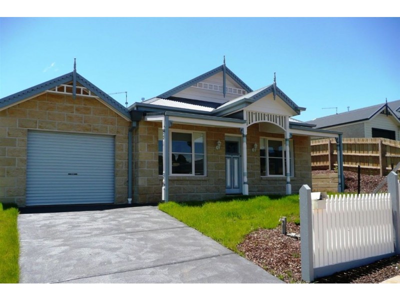 26 Shae Crescent, Drouin VIC 3818