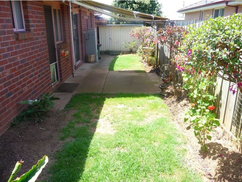 4/26 Young Street, Drouin VIC 3818