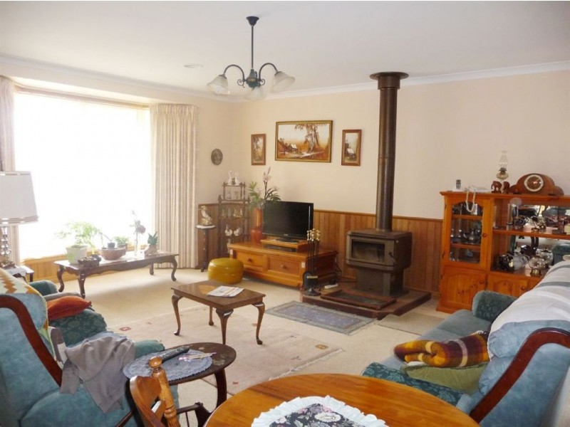 20 Outlook Drive, Drouin VIC 3818