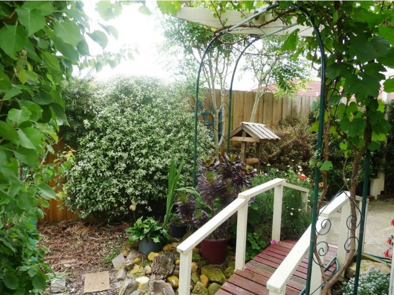 20 Outlook Drive, Drouin VIC 3818